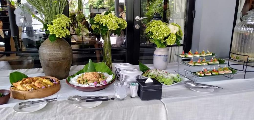 Surakarta  Warisan Heritage Boutique Hotel מראה חיצוני תמונה