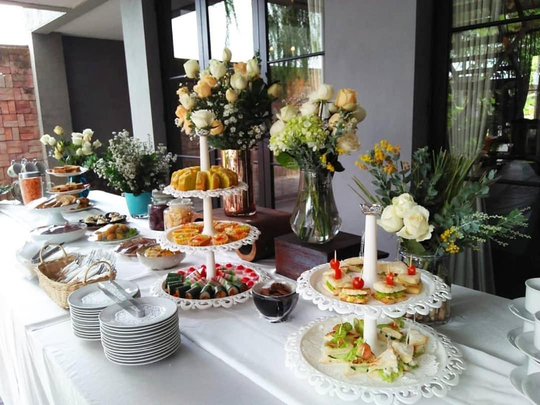 Surakarta  Warisan Heritage Boutique Hotel מראה חיצוני תמונה